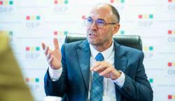La UE destaca el “momento histórico” del balotaje y alista informe preliminar para el martes