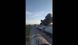 Incendio consume un taller de radiadores y hubo temor porque había cisternas cerca