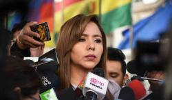 El Gobierno dice que promulgará “inmediatamente” la ley para importar combustible
