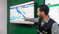 Hay alerta por crecida de ríos y persisten seis incendios pese a las lluvias