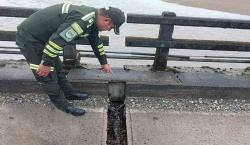 Ruta nueva Cochabamba–Santa Cruz: Restringen circulación del puente de Valle Sacta por daños en plataforma