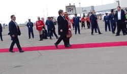 Milei arriba a La Paz para asistir a la posesión presidencial de Rodrigo Paz