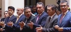 Paz posesiona a su gabinete de 15 ministros y sorprende con la designación del empresario cruceño Óscar Mario Justiniano