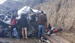Tragedia en la carretera: Dos muertos y seis heridos tras colisión entre camión y minibús en Tarija-Camargo
