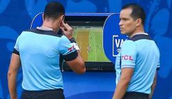 FIFA analiza permitir al VAR revisar córners y segundas amarillas en el Mundial 2026