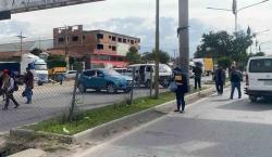 Vecinos de Quillacollo paralizan la ruta Cochabamba-La Paz; exigen esclarecer las muertes en enfrentamientos