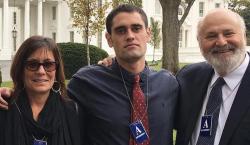 Nick Reiner, el hijo de 32 años de Rob Reiner y Michele Singer, fue detenido por el presunto asesinato de la pareja