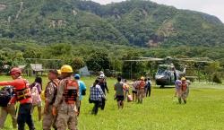 Lluvias frenan el auxilio y provocan nuevas crecidas de ríos: comunidades de El Torno siguen incomunicadas