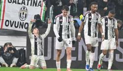 Juventus gana a la Roma y se mantiene en la lucha por el título de la Serie A