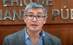 Ministro Espinoza afirma que habrá reducción de salarios y cargos en entidades públicas