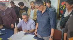 Dos sectores del transporte de Cochabamba firman acuerdo con el Gobierno y suspenden las movilizaciones