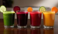 Jugos extraños bajo la lupa: qué beneficios están probados y cuáles no pasan el filtro científico