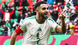 Mahrez guía a Argelia a octavos de final en la Copa de África
