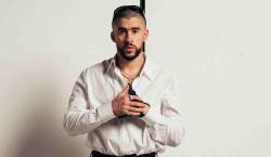 Regañan a Bad Bunny tras tocar una pieza del Museo Nacional de Antropología en México