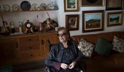Cecilia Giménez, famosa por la restauración fallida de un eccehomo, muere a los 94 años