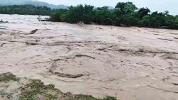 Hay alerta hidrológica hasta el lunes por riesgo de desbordes de ríos para 203 municipios