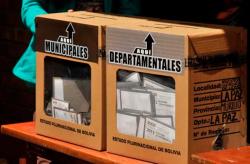 Subnacionales: detectan programas de gobierno idénticos para varios municipios y otros generados por IA