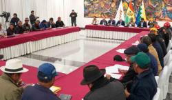 Decreto 5503 en el centro de la controversia: la COB se reúne con ministros, pero el presidente no asiste