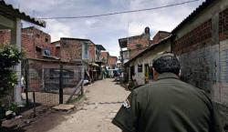 Recluso extranjero es sorprendido con un arma de fuego en la cárcel de Palmasola