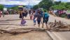 Pobladores de Abapó bloquean la carretera que va a la frontera con Argentina
