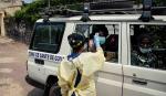 África eleva a emergencia continental el brote de ébola tras más de 100 muertes
