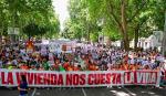 Miles marchan en Madrid contra el alto precio de la vivienda