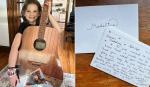 Una niña lanzó un avión de papel a su vecino y terminó recibiendo un regalo de Taylor Swift