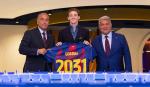 Barcelona hace oficial a Anthony Gordon como primer refuerzo