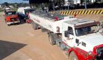 YPFB moviliza 500.000 litros de gasolina y 15.000 garrafas para abastecer el norte de La Paz
