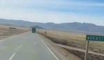 Tras días de espera, cisternas con combustible parten de la frontera hacia La Paz