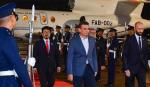 Rodrigo Paz arriba a Paraguay para la Cumbre del Mercosur; sostendrá una reunión con Santiago Peña