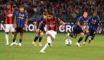Milan rescata un empate ante el Inter en el derbi amistoso