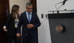 Espinoza no apaga la polémica: ¿Por qué no declaró la vagoneta entre sus bienes? ¿hubo evasión tributaria?