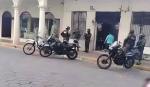 Joven vendedora enfrenta a presunto atracador y le quita un arma de juguete en pleno centro cruceño 