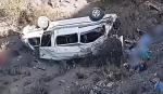 Cuatro fallecidos y 11 heridos deja el embarrancamiento de un minibús en la carretera a Palca